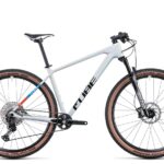 Cube Reaction C:62 Pro prismagrey´n´blue´n´red (Bike Modell 2022) bei tyl4sports.at